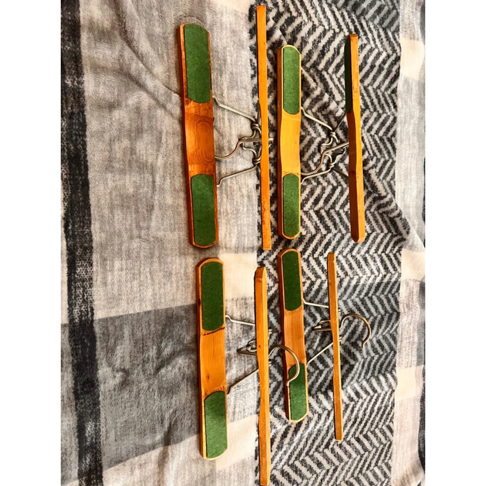 Setwell Vintage Wooden Pants Hangers Brown/Green Set of 4 - Picture 7 of 9
